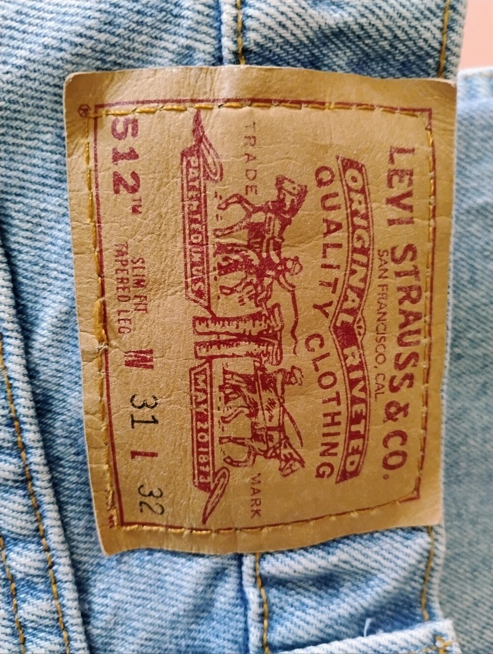 Levi's Light Blue 512 Straight Leg Jeans 31/32 - Picture 3 of 9